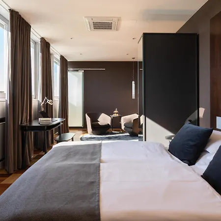 The New Yorker Koeln-messe ケルン