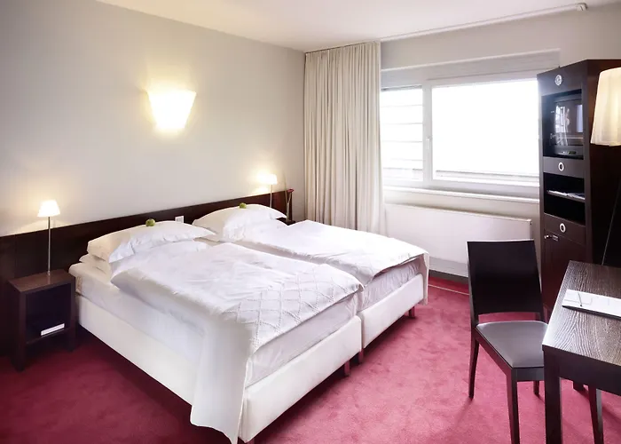 Hotel The New Yorker Koeln-messe 4*