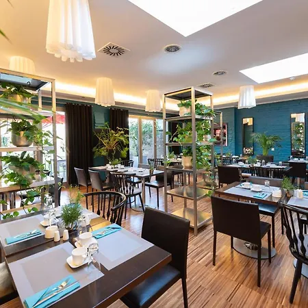 The New Yorker Koeln-messe 4*