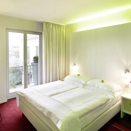 The New Yorker Koeln-messe كولونيا